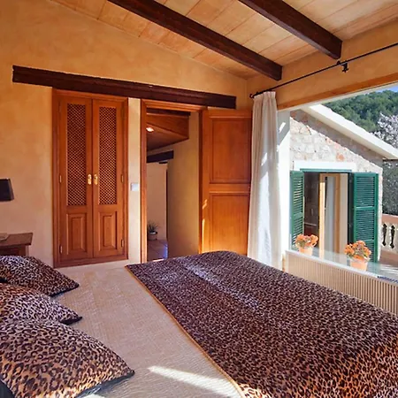 Magdalena Villa